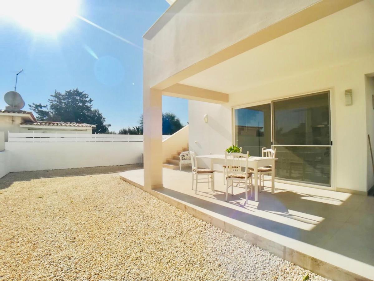 Dolcevitasuites - Modern 3 Bdr Villa In S. Lorenzo Рейтані Екстер'єр фото