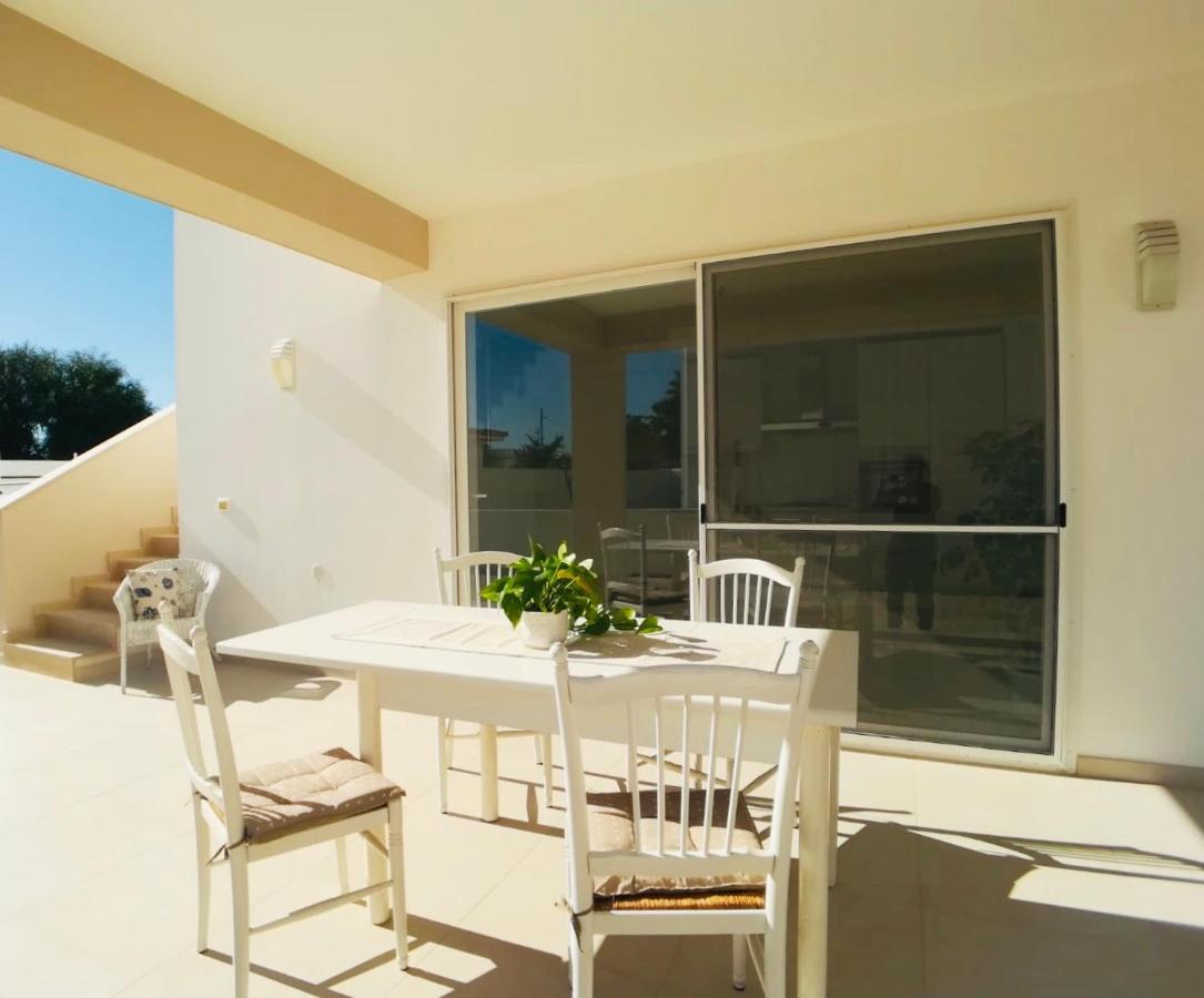 Dolcevitasuites - Modern 3 Bdr Villa In S. Lorenzo Рейтані Екстер'єр фото
