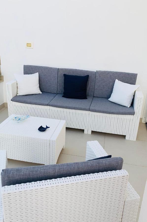 Dolcevitasuites - Modern 3 Bdr Villa In S. Lorenzo Рейтані Екстер'єр фото