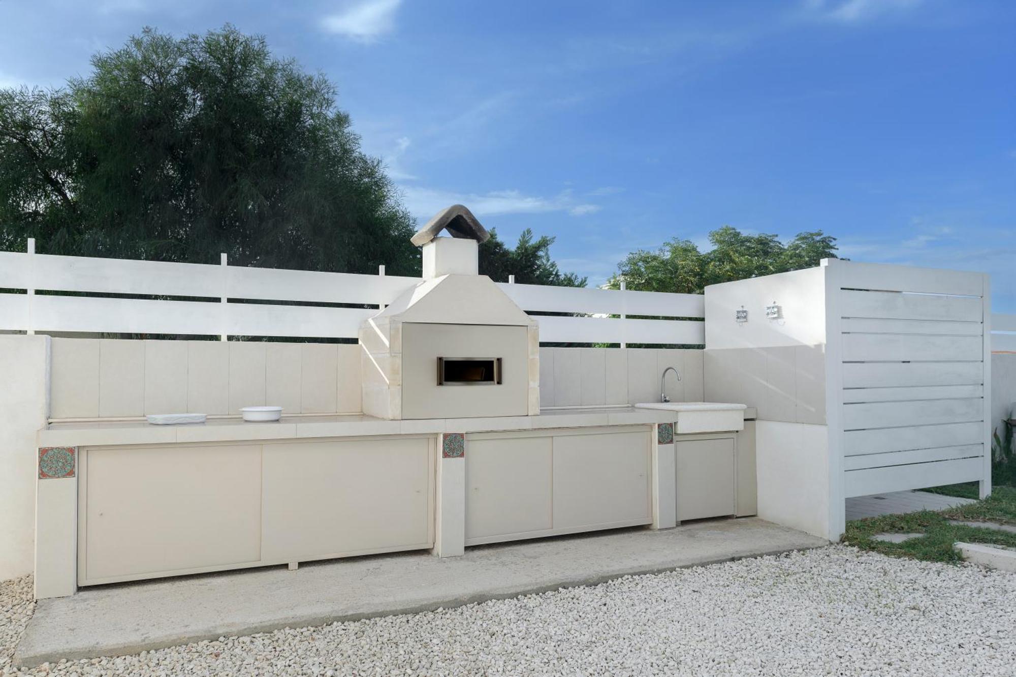 Dolcevitasuites - Modern 3 Bdr Villa In S. Lorenzo Рейтані Екстер'єр фото